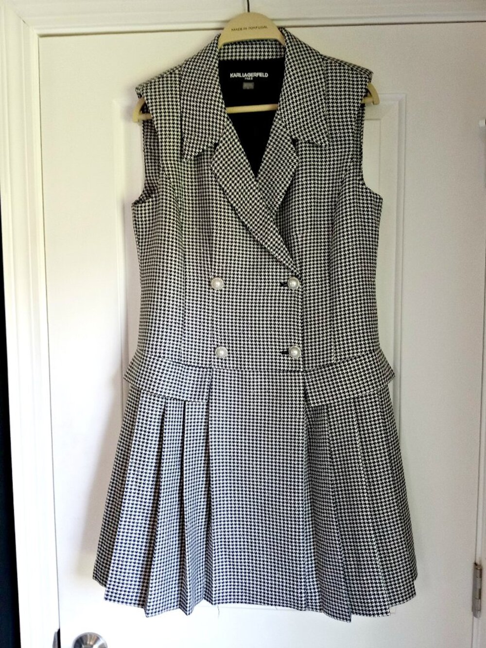 KARL LAGERFELD 229.00 HOUNDSTOOTH NOTCHED COLLAR DRESS